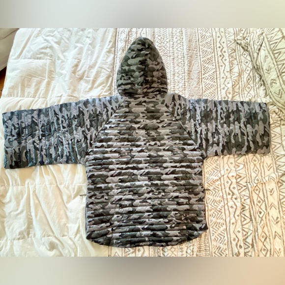 2018  THINK ROYLN  puffer poncho jacket! size M/L! - Picture 6 of 6